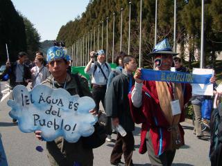 OscarOliverael agua es del pueblo